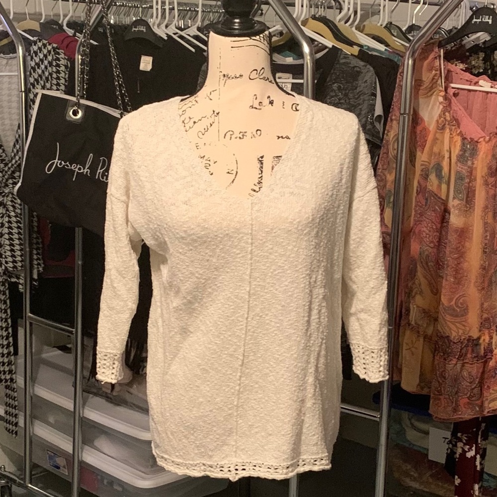 🌷Women’s sweater light weight🌷
